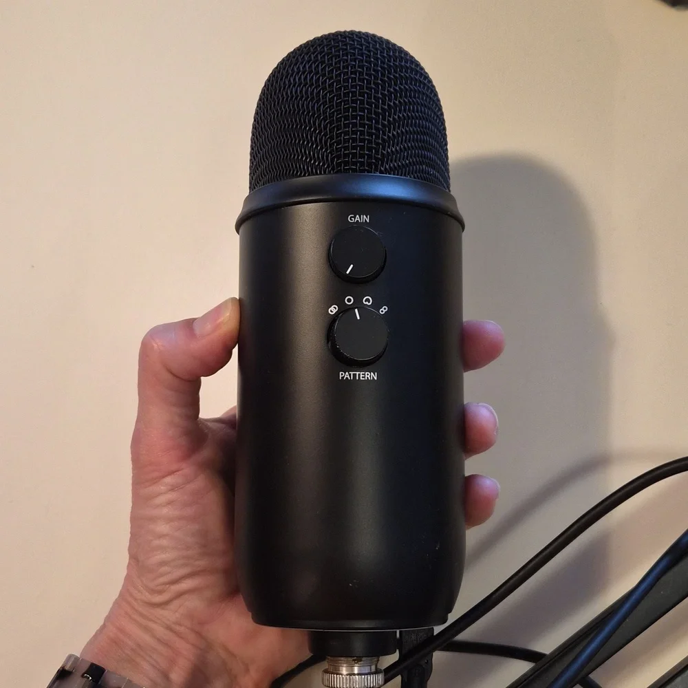 Blue Yeti Microphone With Desk Stand